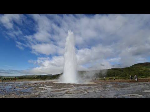 Strokkur Geyser - ICELAND