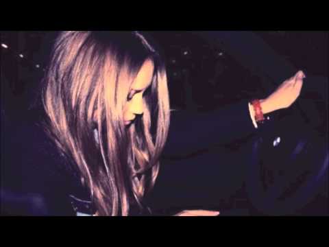 YU$$I CREAM - CHVRI IN DV F€RRVRI