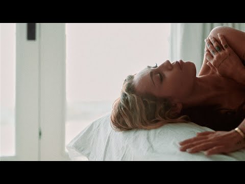 Miley Cyrus Goes Topless in 'Jaded' Music Video Teaser