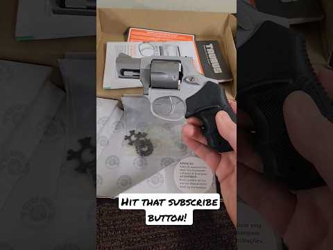 Taurus 942 Ultra Lite .22WMR Review \u0026 Shoot 8-Shot 22 Magnum