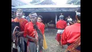 preview picture of video 'KESENIAN KUDA LUMPING, DESA TUGU, KEC. BUAYAN'