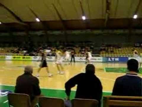 KK Pivovarna Laško - KK Partizan [ 6.2.2006 ] -
