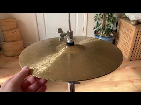 Paiste Signature Traditionals 13” Medium Light Hi Hats