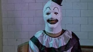 All Hallows&#39; Eve - First Segment - Very Creepy Clown (Subtitulado)