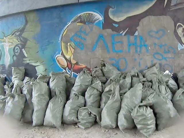 А берег чище не становится…