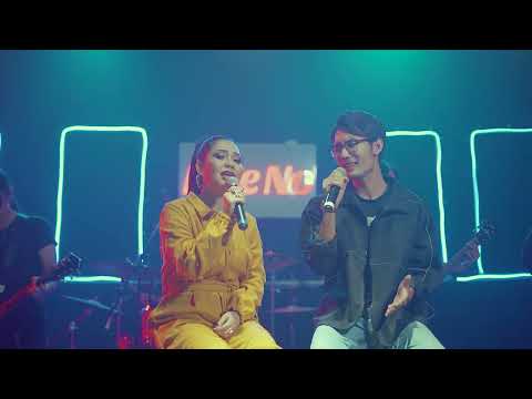 Mee No + Nyein Chan Co - အားနည်းချက် [Live Performance]