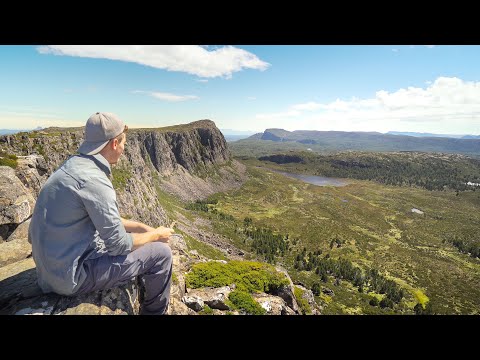 Solo Hiking One of Tasmania's Best Hiking Trails - Walls of Jerusalem