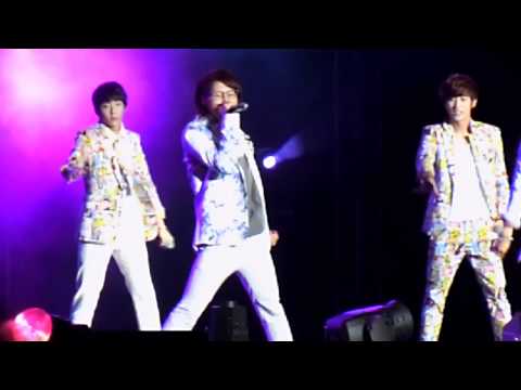 B1A4 Baby Goodnight (Gongchan Focused) @ BNO'12 (not hd)