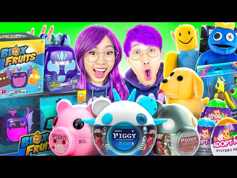 UNBOXING 100 *ROBLOX MYSTERY* TOYS! (LANKYBOX SISTER UNBOXING!)