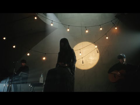 krage - 白群 (Lunar Eclipse ver.)