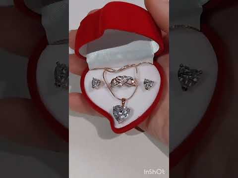Подарок девушке набор "Алмазные сердечки в золоте" серьги, колье и ажурное кольцо медзолото 18К в бархатной коробочке - фото 1 - id-p1737310231