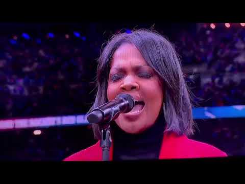 WOW: CeCe Winans sings the National Anthem
