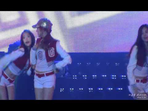 [SNSD Fancam] Tiffany mistake!! in 101013 KIKO