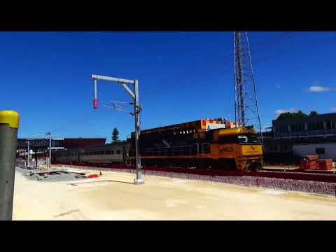 A couple of Indian Pacific trains. With NR23 @ MELTHAM 3.01.2026. And NR25 @ MIDLAND 17.01.2026.
