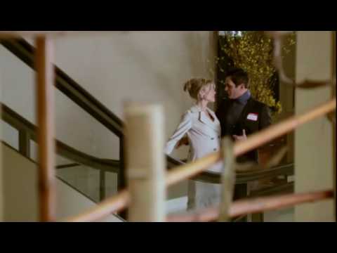 Modern Family   1x15 My Funky Valentine Sneak Peek