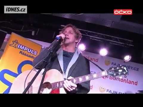 Tomáš Klus - Racek - Reportáž (Óčko)