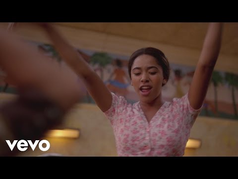 The Get Down - "Turn The Beat Around" Clip