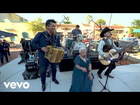 Los Nietos De Terán, La Abuela Irma Silva - Ojitos Verdes (En Vivo Desde Gral. Terán, N.L.)