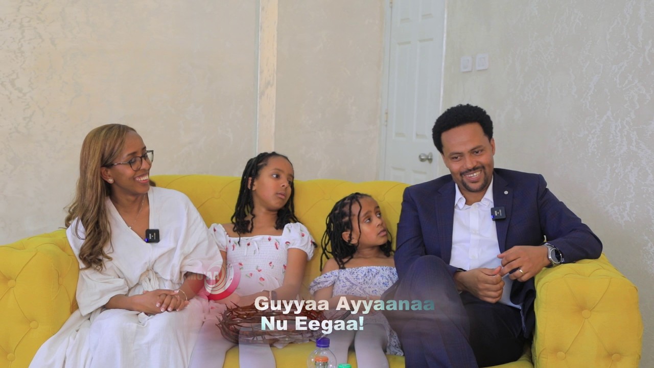 Faarfataa Addisuu Qana'aa fi Maatiisaa Waliin Turtii Taasisne Guyyaa Ayyaanaa Nu Eegaa !