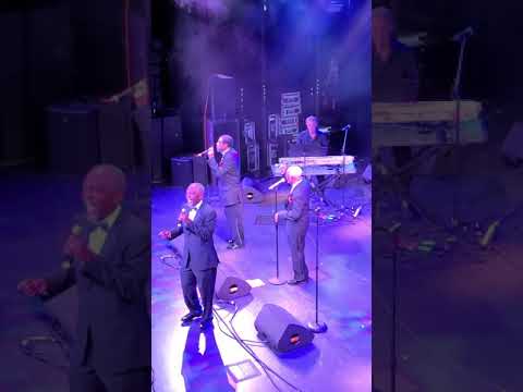 Charlie Thomas' Drifters! Jeff Hall on lead 😊❤