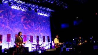 CROWDED HOUSE - Amsterdam &amp; Message To My Girl (Split Enz) - House of Blues - Boston - 17 July 2010