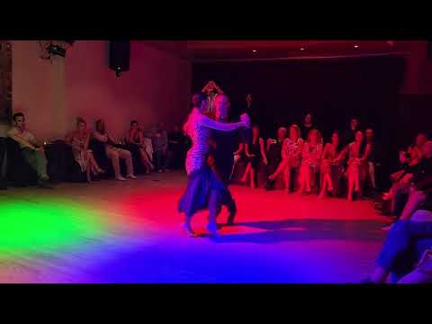 Argentine tango: Yesica Esquivel & Ariel Leguizamon - Don Juan Mondiola