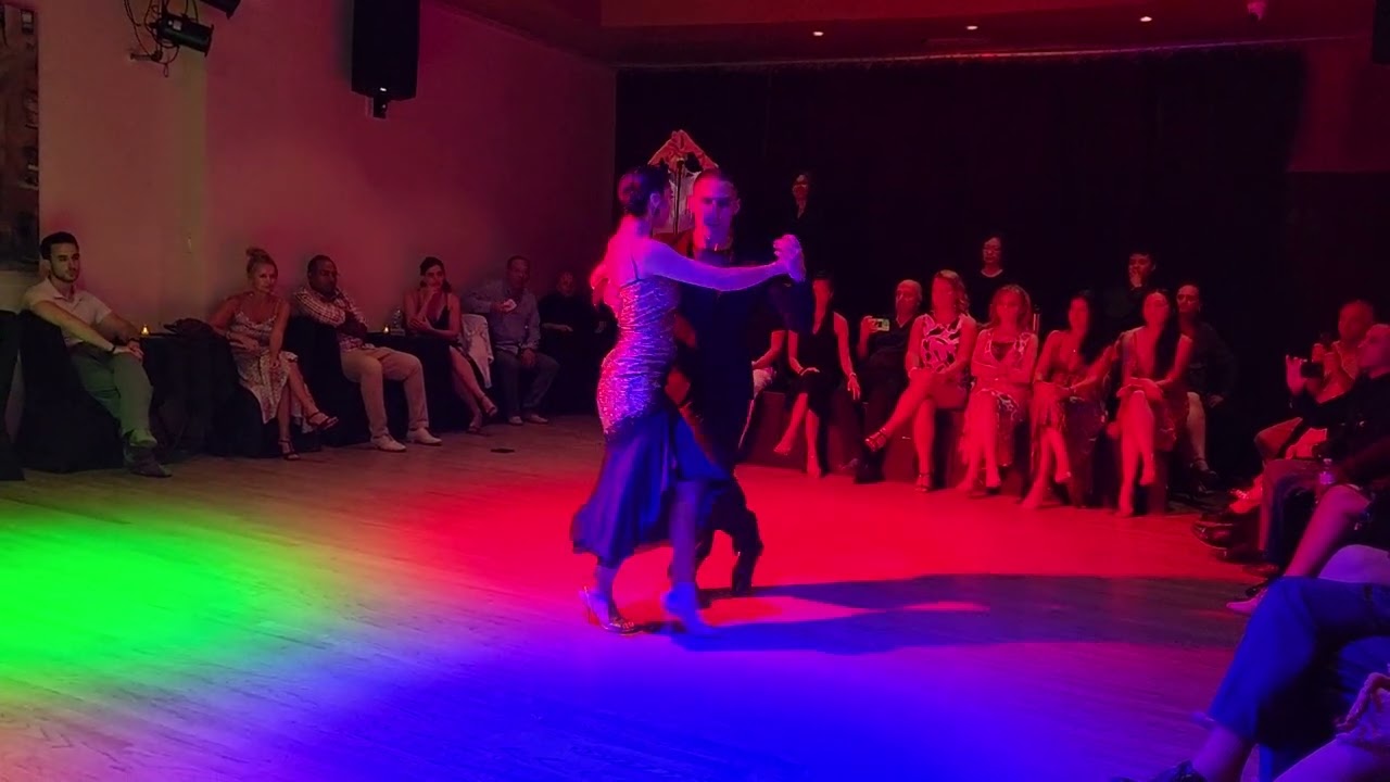 Argentine tango: Yesica Esquivel & Ariel Leguizamon - Don Juan Mondiola