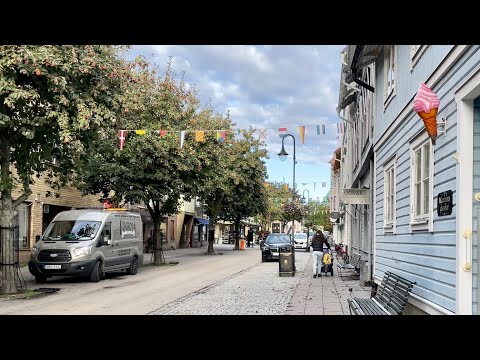Stockholm Walks: Hamngatan, Vaxholm. Charming town in the Stockholm archipelago