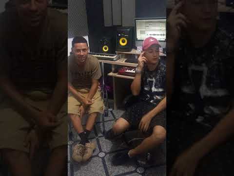 MC Scottt e mc menor da tb  passando mais um relato que o favelado bateu com sufoco