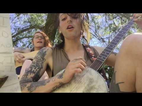 download lagu mp3 mp4 Mouse And Banjo, download lagu Mouse And Banjo gratis, unduh video klip Mouse And Banjo