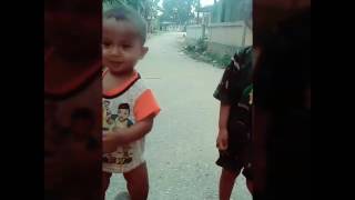 Download lagu Viva video lucu balita asal namlea goyang gokil mp3