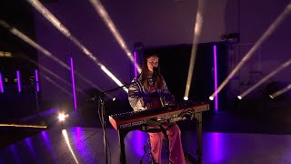 Sigrid - Dynamite (live on a rooftop)