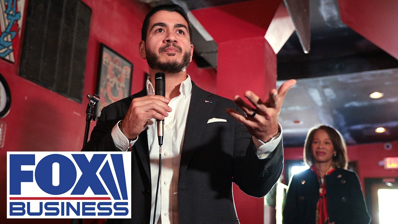 Panelist rips El-Sayed's economic views as 'plain old stupid'
