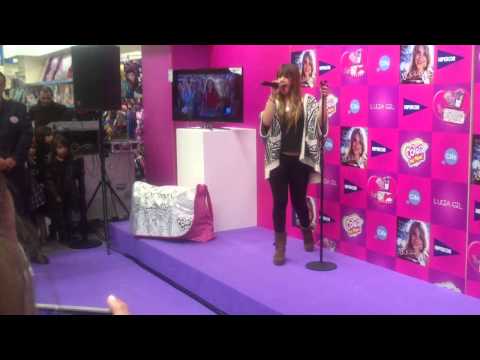 Lucia Gil Beyond the Princesses' Land