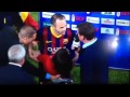 Iniesta rechaza a una fan 