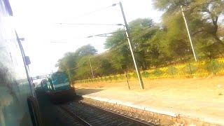 preview picture of video 'MALWA EXPRESS OVERTAKES NAGDA BINA PASSENGER'