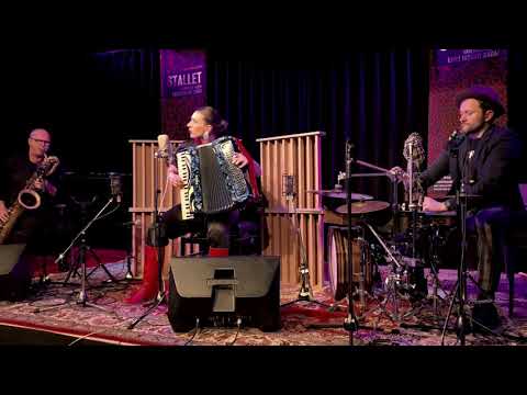 Tuulikki Bartosik, Petter Berndalen & Jonas Knutsson live at Stallet in Stockholm