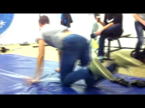 Толя пидарас! Луч, Владивосток