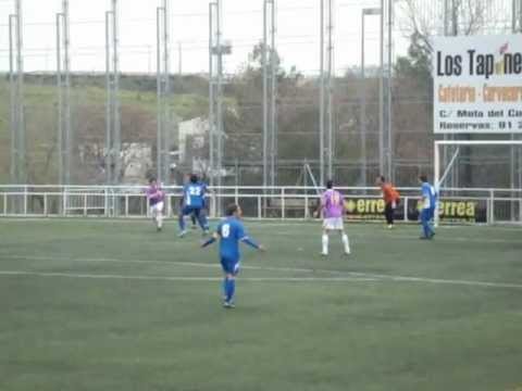 MInuto 82. Álvaro Machicado al poste, una nueva ocasión para el Torres de la Alameda