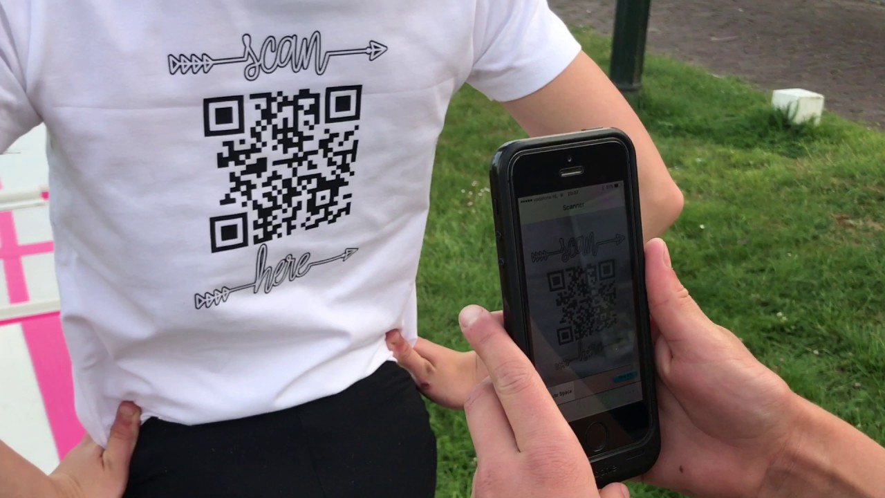 QR-code T-shirt | Social Media Shirt