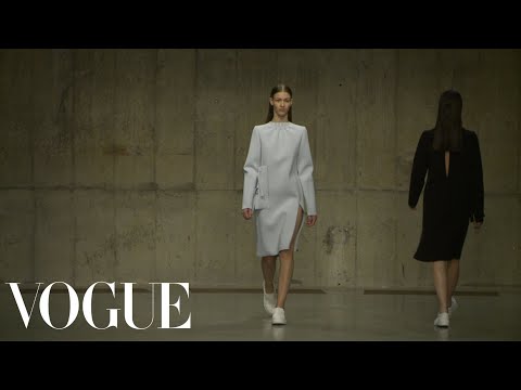 J.W. Anderson Women Ready to Wear Fall 2013 Vogue Fashion Week Runway Show