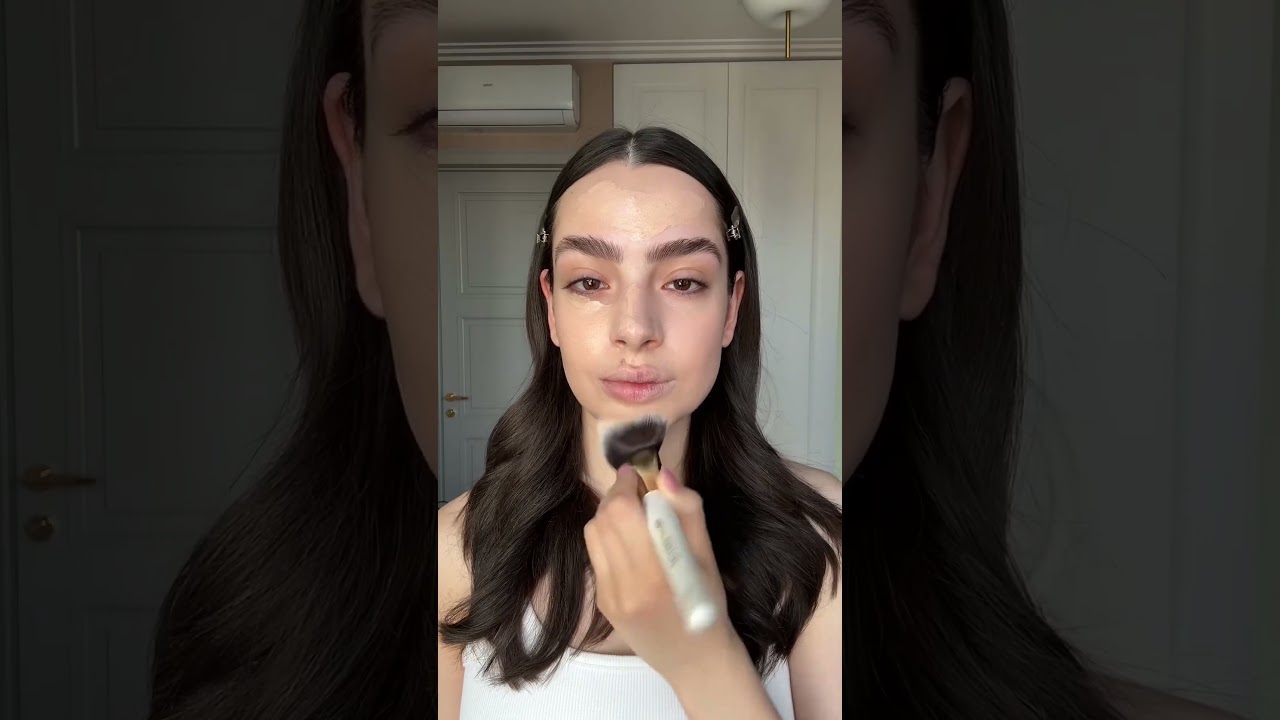 Увлажняющий тональный крем Catrice