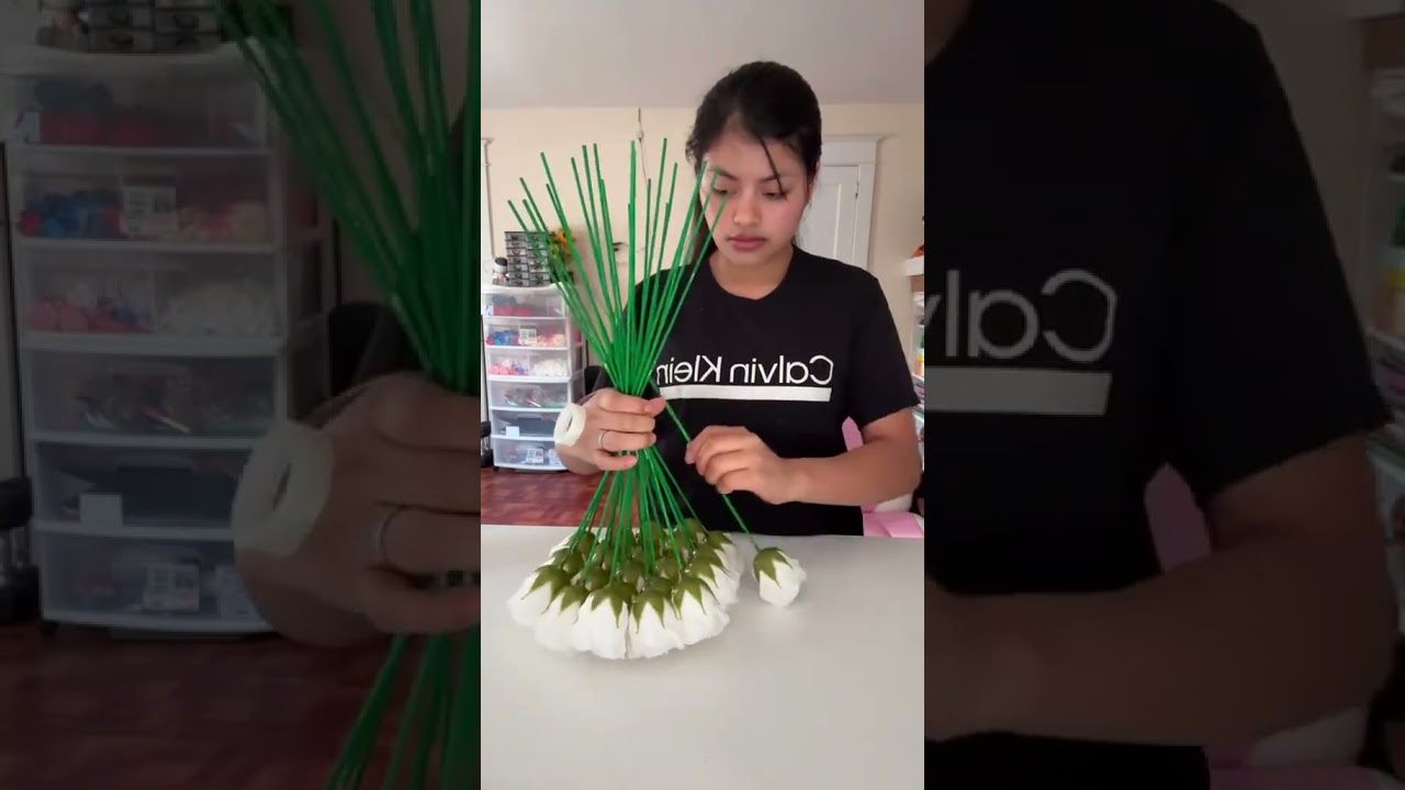 Ramo de rosas de jabón 💐✨🤍 #ramos #tutorial #rosas #flowers #detalles #boda #viralvideo #eternal