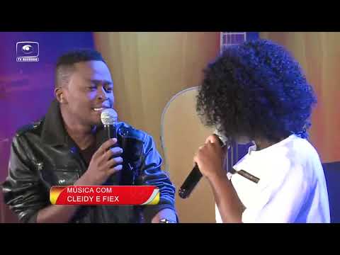 CLEIDY E FIEX CANTAM “NILANGUI WENE” NO MOÇAMBIQUE EM CONCERTO