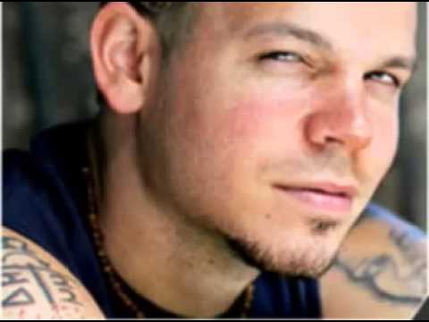 Fiesta de locos   Calle 13 VIDEO ORIGINAL   YouTube