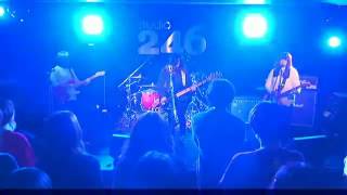 ”爆裂パニエさん”tricot