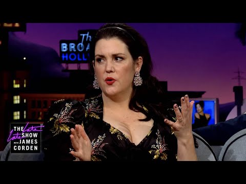 梅蘭妮·林斯基的通靈預言！《Yellowjackets》未來大有可為？！ (Melanie Lynskey's Psychic Saw Big Things for 'Yellowjackets')