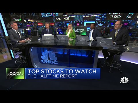 Homebuilders Lennar and PulteGroup hit fresh highs, among others