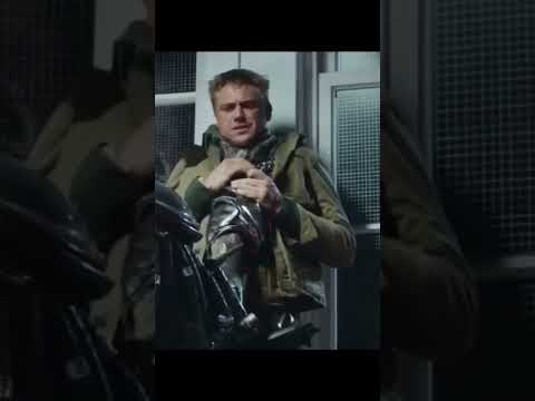 Depredador(2018) Depredador Vs mega Depredador/pelea en la escuela