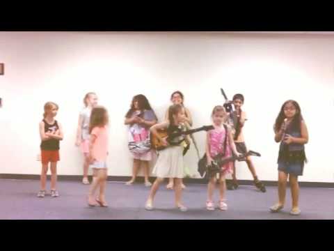 Anasofia in CT at the library 2016